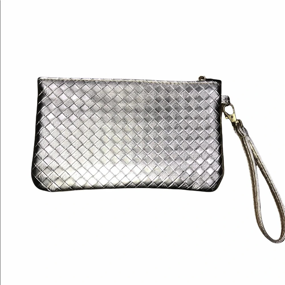 Adrienne Vittadini studio gold lattice woven handheld travel/shopping wristlet